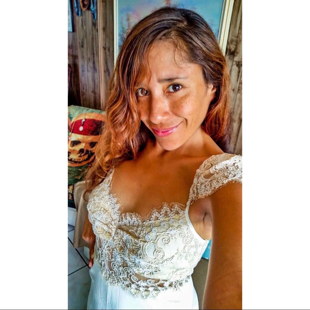 Meet your Posher, Raquel